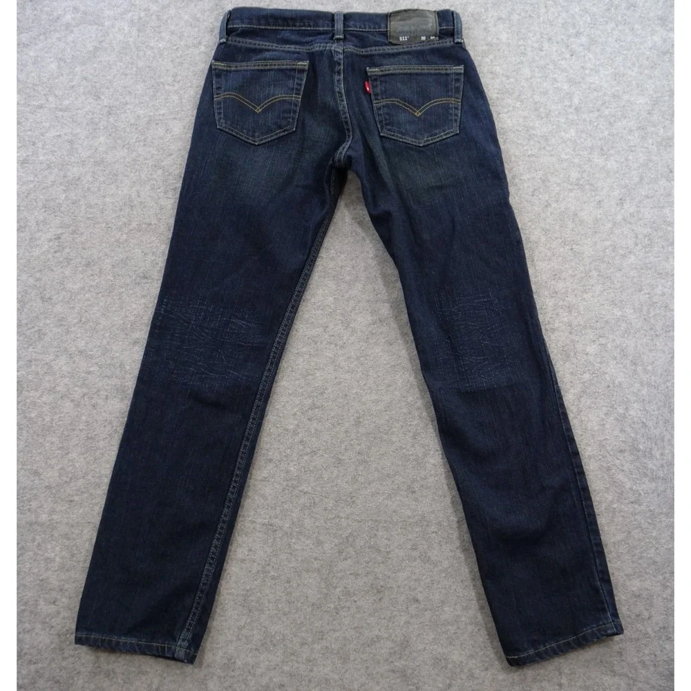 Levis gently pre